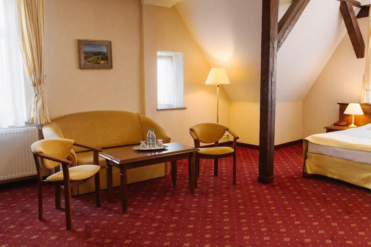 Hotel Jakub Sobieski Ohlau Exterior foto
