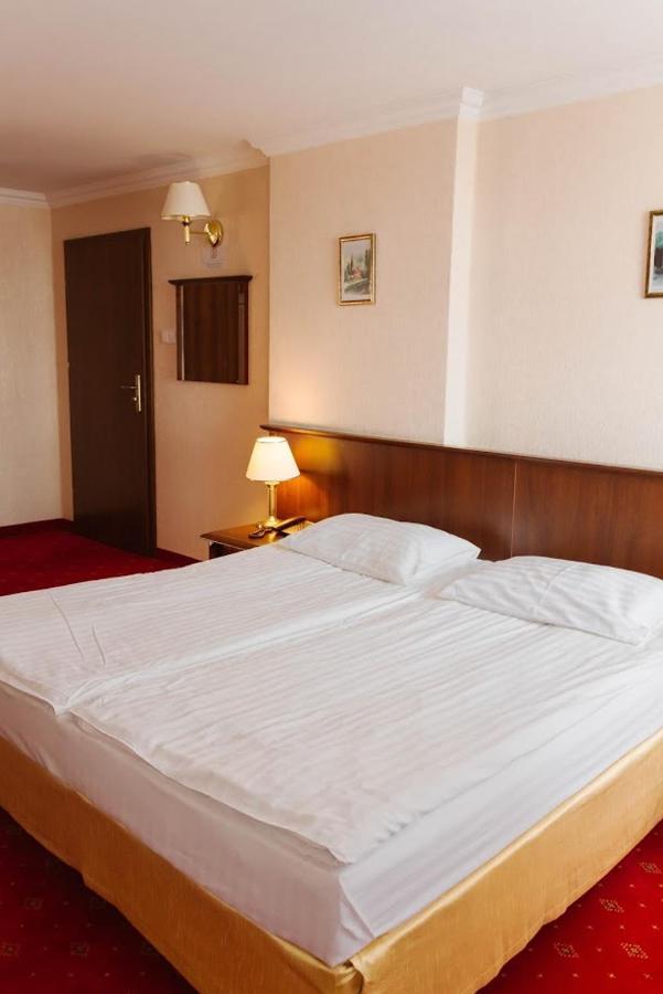 Hotel Jakub Sobieski Ohlau Exterior foto